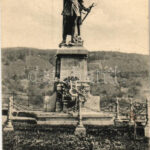 Segesvár, Schässburg, Sighisoara; Petőfi szobor. H. Zeidner kiadása / statue, monument (lyukak / pinholes)
