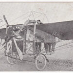 Budapest, Bleriot repülőgépével Budapesten. Löbl D. és Fia kiadása (EK)
