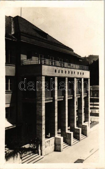 Besztercebánya, Banská Bystrica; Národny dom / Nemzeti Ház / National House