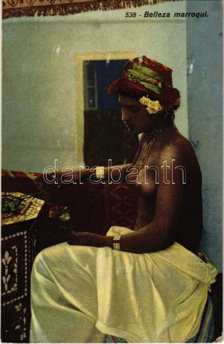 Belleza marroqui / Moroccan folklore, half naked woman (fa)