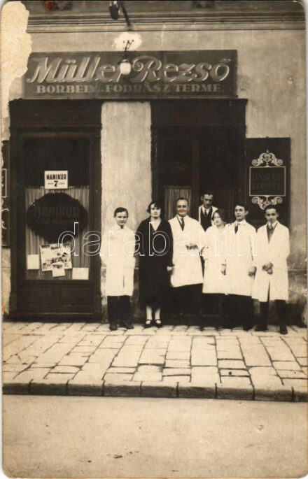 Müller Rezső borbély és fodrász terme, reklám / Hungarian barber and hairdresser shop, advertisement. photo (felszíni sérülés / surface damage)