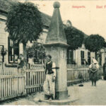 1911 Pöstyén-fürdő, Kúpele Piestany; pellengér (szégyenfa) a Vásár téren / Pranger / pillory (Rb)