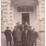 1934 Herkulesfürdő, Baile Herculane; Hotel Ferdinand szálloda, vendégek csoportja / spa hotel, group of guests. photo
