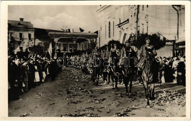 1940 Marosvásárhely, Targu Mures; bevonulás / entry of the Hungarian troops + '1940 Szamosújvár visszatért' So. Stpl