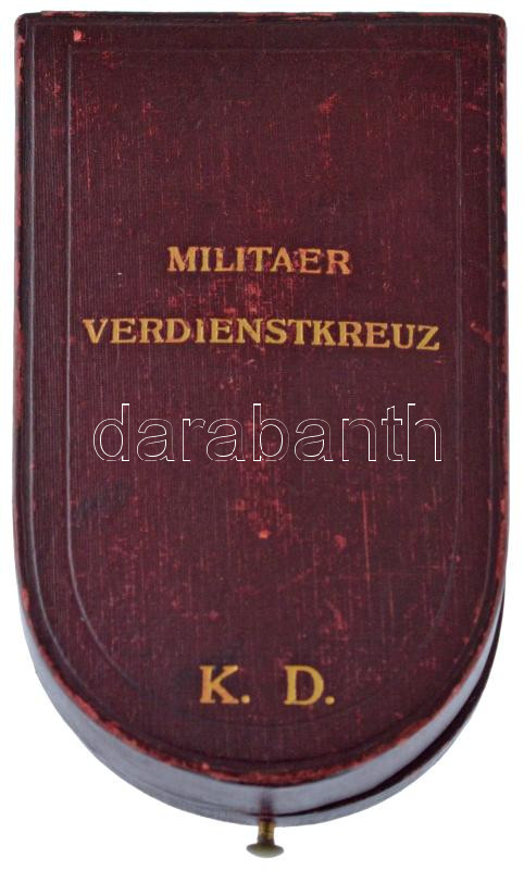 1916. 'A Katonai Érdemkereszt III. Osztálya hadidíszítménnyel és kardokkal' fülön jelzett, zománcozott Ag kitüntetés mellszalagon, eredeti 'V. Mayers Söhne' adományozói tokban T:AU viselésből eredő kis zománchibákkal / Hungary - Image 3