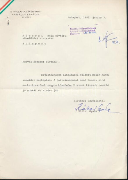 1985 Kállai Gyula (1910-1996) volt kommunista politikus, miniszterelnök (1965-1967) autográf aláírása Köpeczi Béla miniszternek küldött levélen