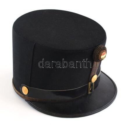 cca 1935 M. Kir. Honv., fekete tiszti sapka. Gyártói (Misoga Sándor) és tulajdonosi jelzéssel. / Officer's hat.