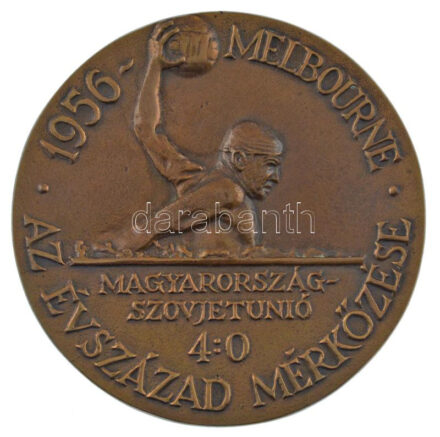 ~1990. '1956. Melbourne - Az évszázad mérkőzése - Magyarország-Szovjetunió 4:0' öntött bronz plakett dísztokban (97mm) T:AU