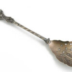 Ezüst (Ag) habos kanál. Jelzett, mesterjegyes 38 g 19 cm / Silver foam spoon. Hallmarked, signed.