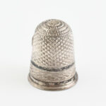 Aranyozott ezüst (Ag) gyűszű. Jelzett, mesterjegyes, 2,6 g 20 mm / Silver thimble - Image 2