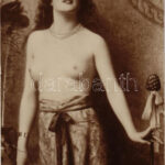 Félmeztelen erotikus hölgy / Half-naked erotic lady. photo (fl)