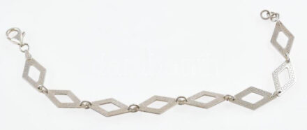 Ezüst(Ag) rombuszos meandermintás karkötő, jelzett, h: 19 cm, nettó: 6,9 g