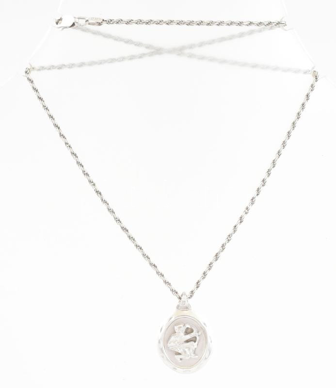 Ezüst(Ag) walles nyaklánc nyilas medállal, jelzett, h. 44 cm, 3×1,9 cm, nettó: 7,4 g - Image 2