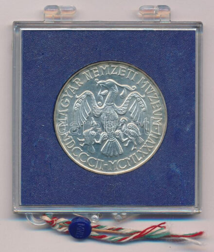 1977. 200Ft Ag 'Nemzeti Múzeum' eredeti, plombált 'MNB' műanyag tokban T:BU Adamo EM55