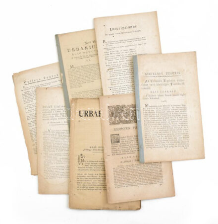 cca XVIII. sz. Urbáriumi nyomtatványok gyűjteménye, 8 db: 1769 Bizonyos Punctumok. [Nagyszeben], 1769., Typis Martini Hochmeister, kissé foltos lapokkal, a gerinc alsó részén szöveget nem érintő lyukkal, sérüléssel, 9 p. Mária