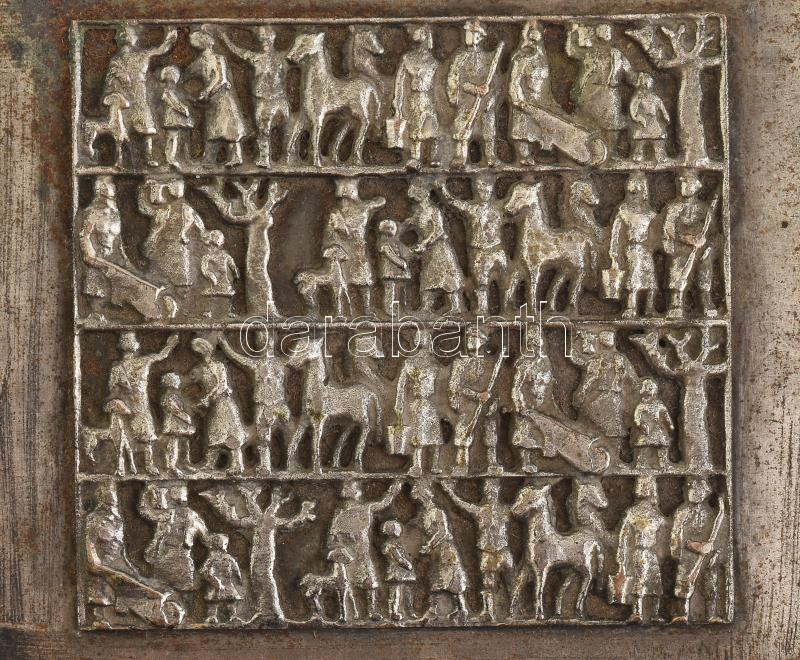 Tevan Margit (1901-1978): Iparművész fém doboz, plasztikus figurális díszítéssel. Jelzett, kopott, 14x12,5x2,5 cm - Image 2