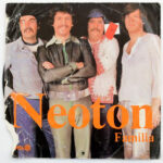 Neoton Familia - Kotta-Fej / Maradj Még Egy Percet. Vinyl, 7', Stereo, Pepita, Magyarország, 1978. VG+, a borító sérült. - Image 2