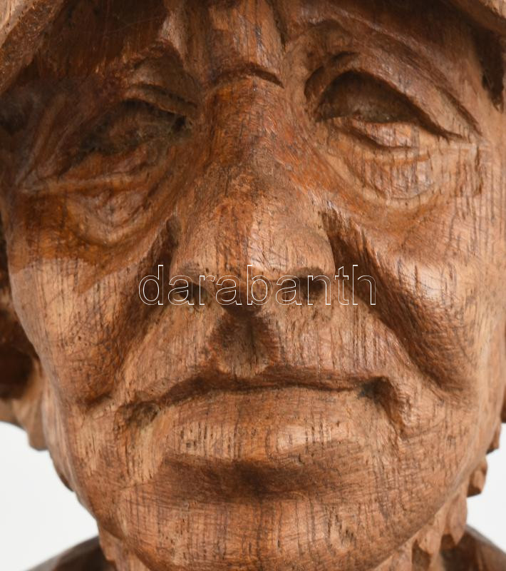 LE jelzéssel: Luther Márton. Faragott fa, kopásokkal, m: 18 cm - Image 2