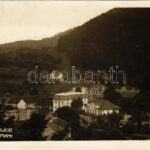 1928 Trencsénteplic, Trencianske Teplice; Vilová ctvrt / villák / villas. photo (vágott / cut)