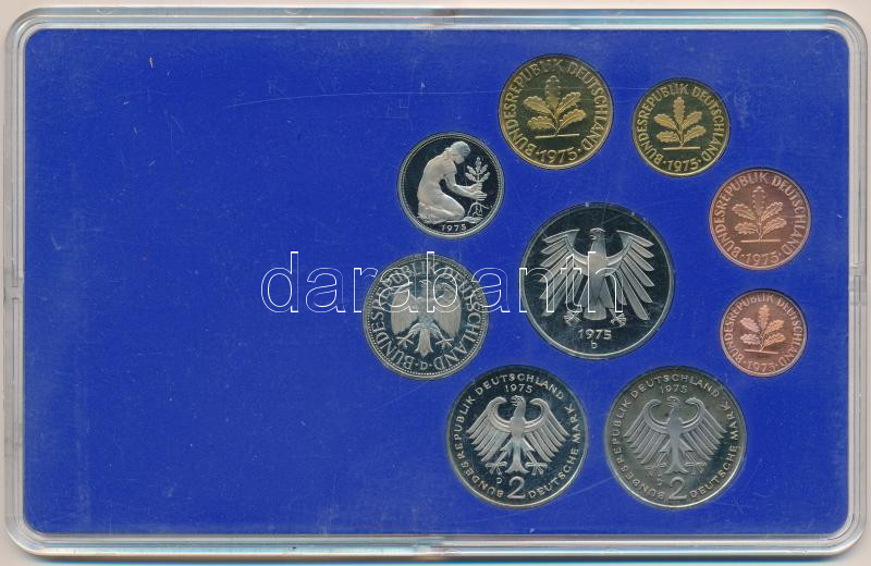 NSZK 1975D 1pf-5M (10x) forgalmi sor műanyag dísztokban, benne 1975D 2M (3xklf) T:PP fo. FRG 1975D 1 Pfennig - 5 Mark (10x) coin set in plastic frame, including 1975D 2M (3xdiff) C:PP spotted - Image 2