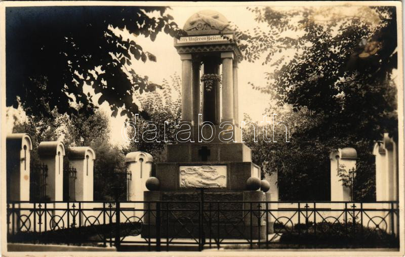 Máriafölde, Teremia Mare, Marienfeld (Timis-Torontal); Hősök szobra, emlékmű / WWI military monument. photo (vágott / cut)