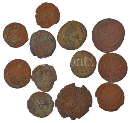 Római Birodalom 12db-os bronz érmetétel a III-IV. századból T:3,3- Roman Empire 12pcs bronze coin lot from the 3rd-4th century C:F,G