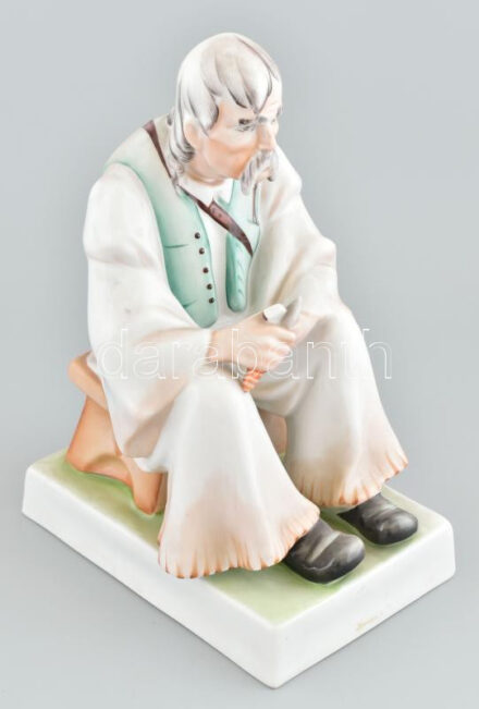 Zsolnay szalonnázó paraszt, kézzel festett, jelzett, hibátlan, m: 33 cm