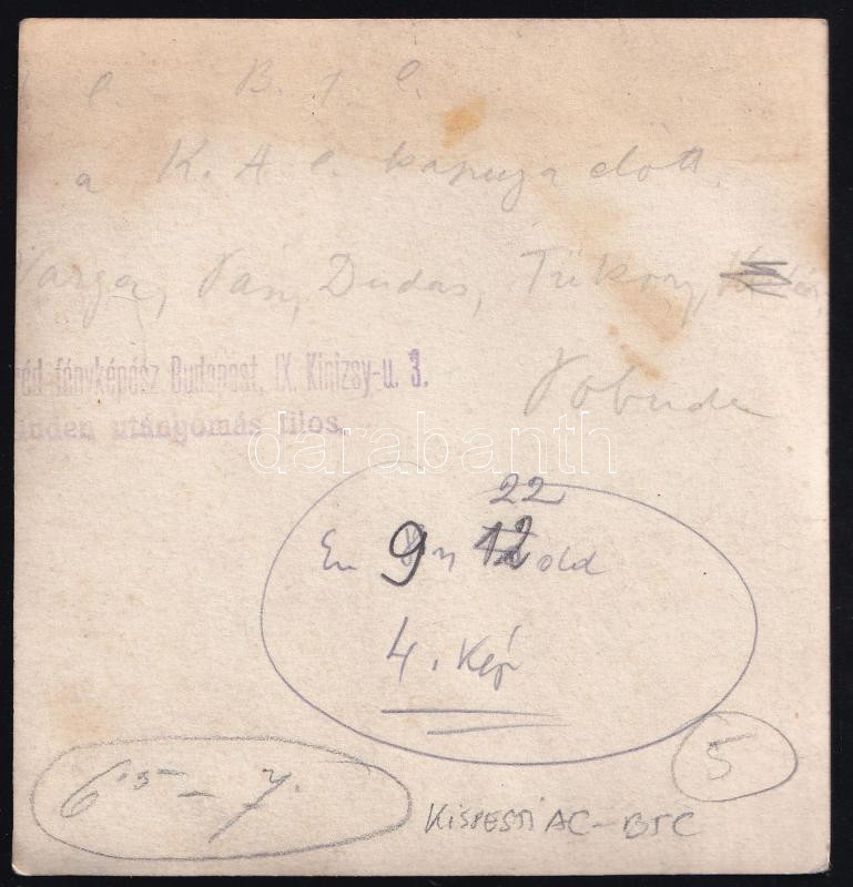 cca 1930 Kispesti AC és BSC mérkőzése, hátoldalon feliratozott fotó, sarkán törésnyom, 11,5×11 cm - Image 2