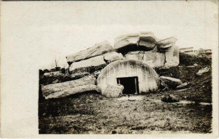 Betonbunker a fronton / WWI Austro-Hungarian K.u.K. military, concrete bunker. photo (EK)