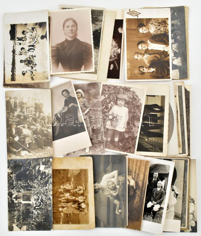 cca 1910-40 Portrék, csoportképek, össz. 36 db fotólap, részben hátoldalán feliratozott és/vagy pecséttel jelzett, részben magyar, részben osztrák műtermekből és helyszínekről, érdekes, átnézésre érdemes anyag, részben