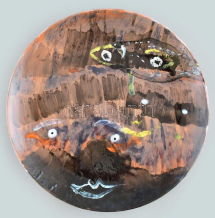 Kutyás Bajusz István: Mázas kerámiatál, jelzett, hibátlan, d: 31,5 cm