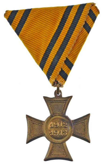 1913. 'Mozgósítási Kereszt / 1912-1913-as Emlékkereszt' bronz kitüntetés eredeti mellszalagon, szalagsávval T:AU korróziónyom / Hungary 1913. 'Commemorative Cross, 1912-1913' bronze decoration with original ribbon C:AU corrosion NMK 275.