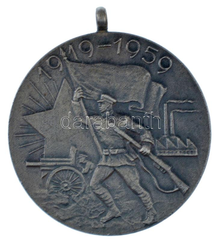 1959. 'Tanácsköztársasági Emlékérem' ezüstözött bronz kitüntetés mellszalag nélkül T:XF ph, kissé kopott ezüstözés NMK 702.