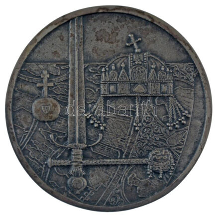 1978. 'Koronázási jelvények / Budapest 1978. I. 6.' nagyméretű ezüstpatinázott bronz emlékplakett (140mm) T:AU patina