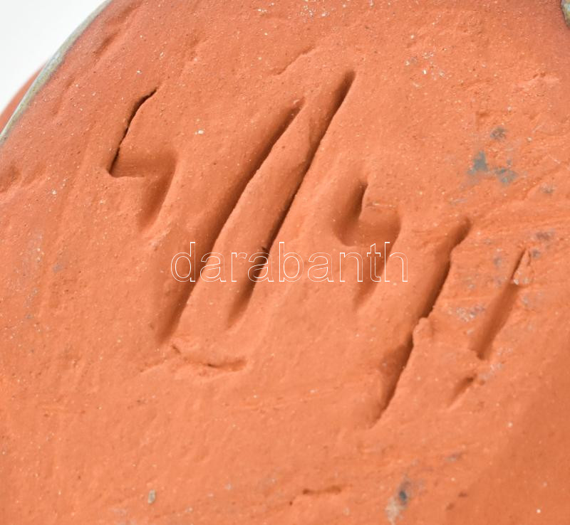 Hoffer Ildikó: Ülő kislány, mázas kerámia, festett díszítéssel, égetési repedésekkel, jelzett: Hoffer,16 cm - Image 3
