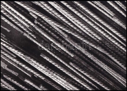 cca 1977 Száraz Lajos: Sugarak című, feliratozott, vintage fotóművészeti alkotása, ezüst zselatinos fotópapíron, 24x18 cm