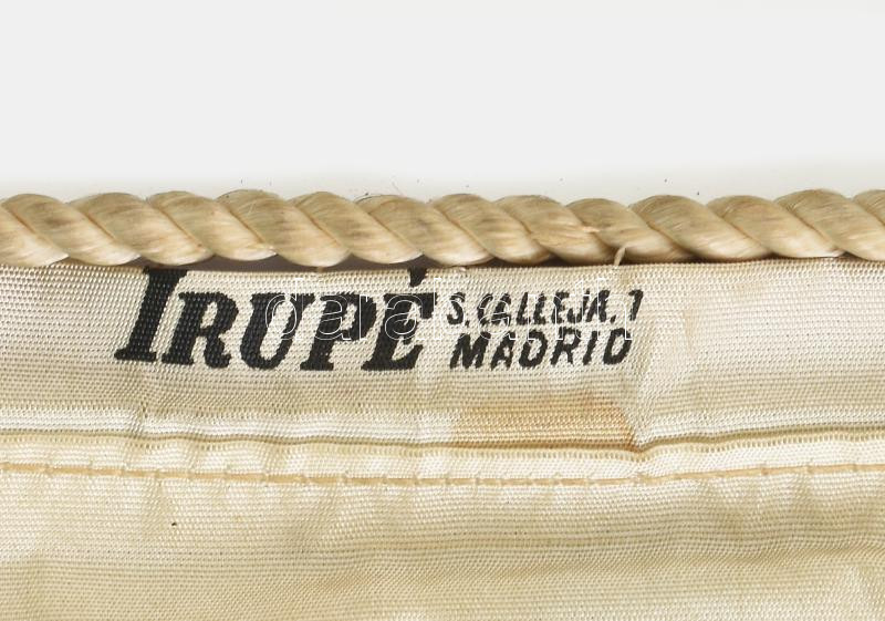 1960 Real Madrid Copa de Europa zászló, Puskás, Di Stefano, Kopa, Gento és a legendás labdarúgó csapat többi tagja karikarisztikus egészalakos portréival, közepén a klub logójával, felső részén a kupagyőzelmek felsorolásával. - Image 2