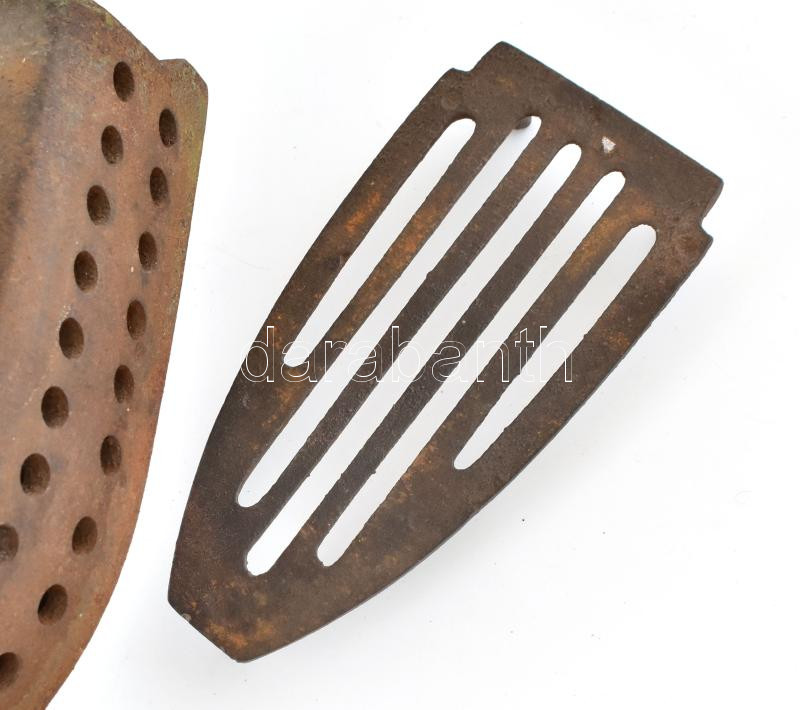 Petróleumos vasaló, vas fa füllel, petróleum tárolóval és állvánnyal, rozsdás, 20. sz. eleje, m talppal: 18 cm - Image 2
