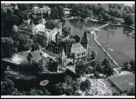 cca 1960 Budapest, Városligeti-tó, Járai Rudolf légi felvétele, 1 db modern nagyítás, 15x21 cm