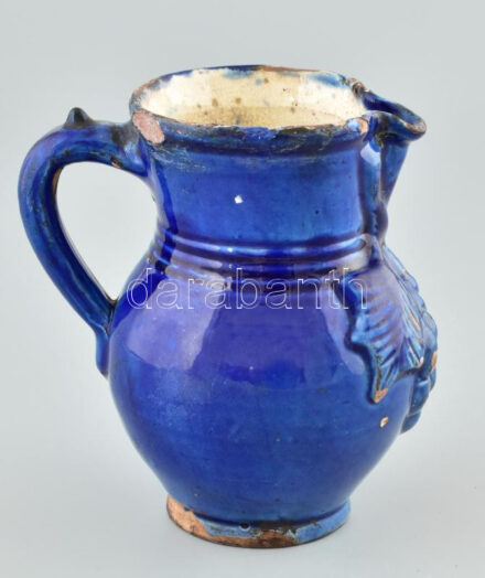 Antik szőlőmintás kerámia kancsó, sérülésekkel, m: 14,5 cm