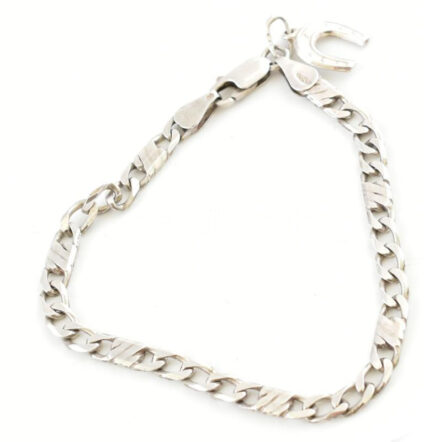 Ezüst(Ag) figaro karkötő szerencsepatkó függővel, h: 18 cm, nettó: 6,9 g