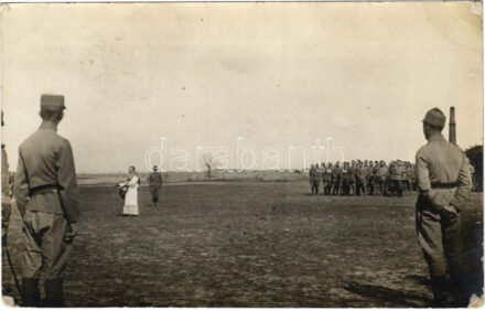 1917 Osztrák-magyar katonák csoportja pappal, tábori mise / WWI Austro-Hungarian K.u.K. military, group of soldiers with priest, field mass. photo + 'K.u.K. Infanterie Regiment No. 49. XXVIII. Marsch-Baon' (EK)