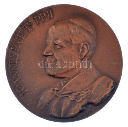 Kiss Nagy András (1930-1997) 1990. 'JOANNES PAULUS PP.II / ORATORIUM IN HON. MAGNAE DOMINAE HUNGARORUM BENEDIXIT DIE VIII OCT. MCMLXXX' kétoldalas bronz emlékérem (50mm) T:AU