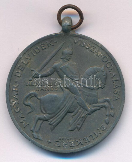 1941. 'Délvidéki Emlékérem' Zn emlékérem mellszalag nélkül. Szign.: BERÁN L. T:XF oxidáció Hungary 1941. 'Commemorative Medal for the Return of Southern Hungary' Zn medal without ribbon. Sign: L. BERÁN C:XF oxidation NMK 429.