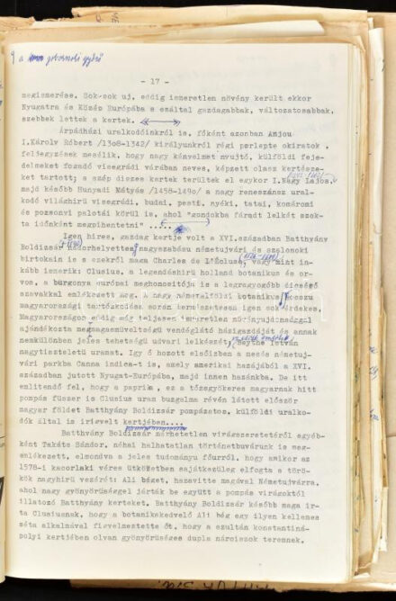 cca 1960-1980 Nyáry Pál: Virág a kulturhistóriában c. művének irata, részben gépelt, részben kézírásos lapokkal, benne javításokkal, feliratozott, szakadozott papírmappában.