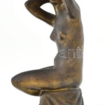 Nyírő Gyula (1924-2005): Napozó akt. Terrakotta, jelzett, festett, kis lepattanással, m: 23 cm - Image 4