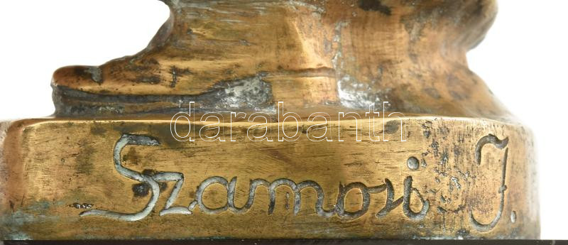 Szamosi Imre: Pipát tömő paraszt, bronz, márvány talapzaton, jelzéssel, hibátlan, m: 20,5 cm - Image 4