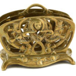 Szecessziós francia szalvétatartó, öntött bronz, polírozva, jelzéssel, m: 17 cm