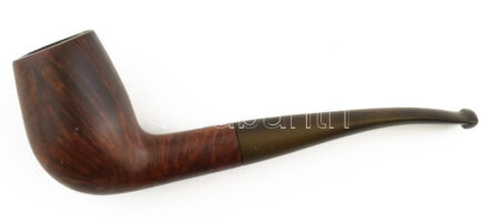 Pipa, jelzett, kopásokkal, h: 13,5 cm