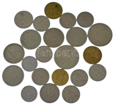 Horvátország 1993-2021. 1l-5K (22db), közte 2004. 1K Cu-Ni 'Tízéves a Kuna' forgalmi emlékérme T:AU-VF Croatia 1993-2021. 1 Lipa - 5 Kuna (22pcs), within 2004. 1 Kuna Cu-Ni '10th anniversary of Kuna' circulating commemorative coin C:AU-VF